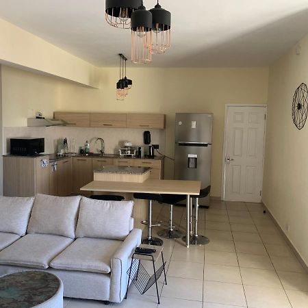 Modern Apartment Close To Flic En Flac Beach Экстерьер фото