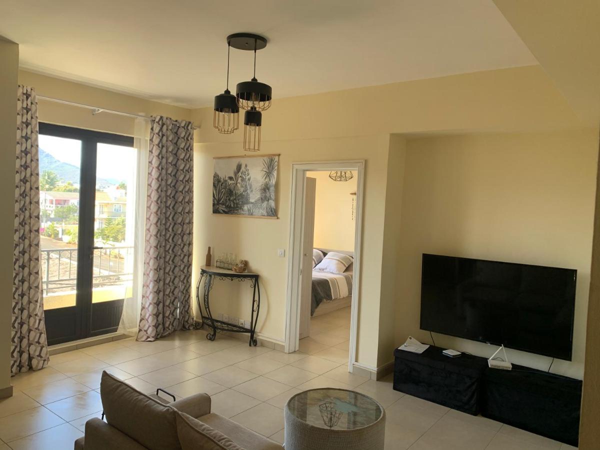 Modern Apartment Close To Flic En Flac Beach Экстерьер фото