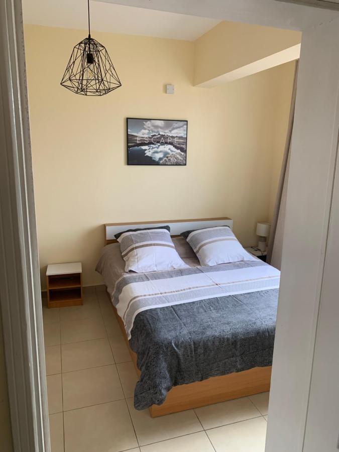Modern Apartment Close To Flic En Flac Beach Экстерьер фото